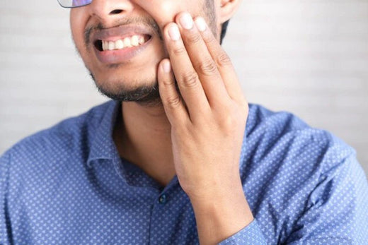 Quel dentifrice pour gencive sensible ? - Y-Brush