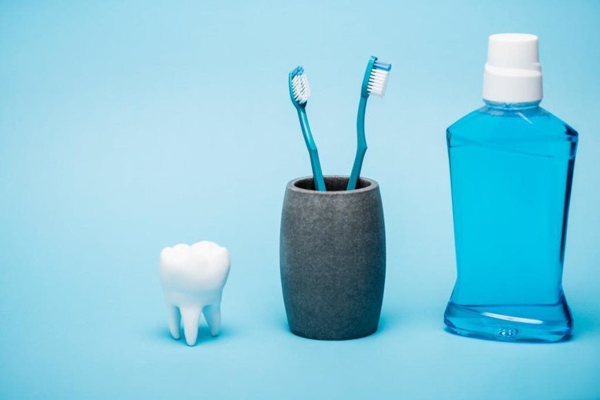 Les principaux bienfaits du bain de bouche - Y-Brush