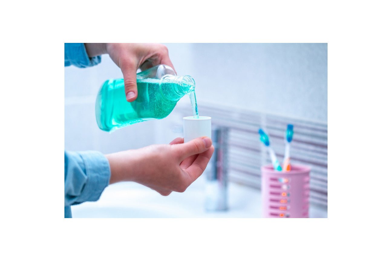 Bain de bouche cicatrisant : ce qu'il faut savoir - Y-Brush