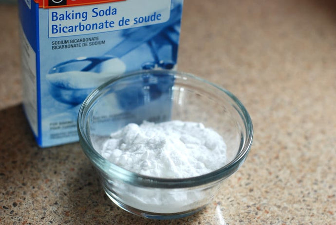 Baking soda for white teeth: a good option?             
