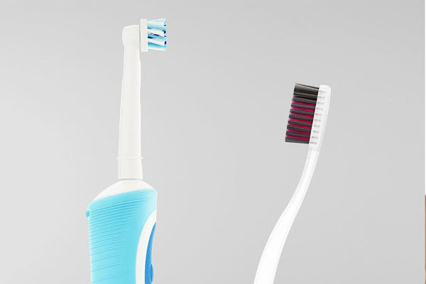 Hygiène bucco-dentaire : les brosses à dents à utiliser - Y-Brush