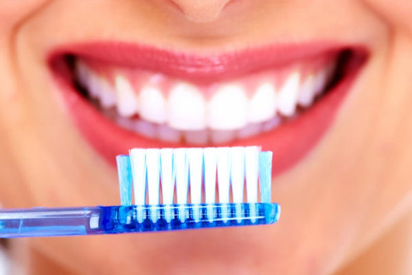 Comment bien se brosser les dents ? - Y-Brush