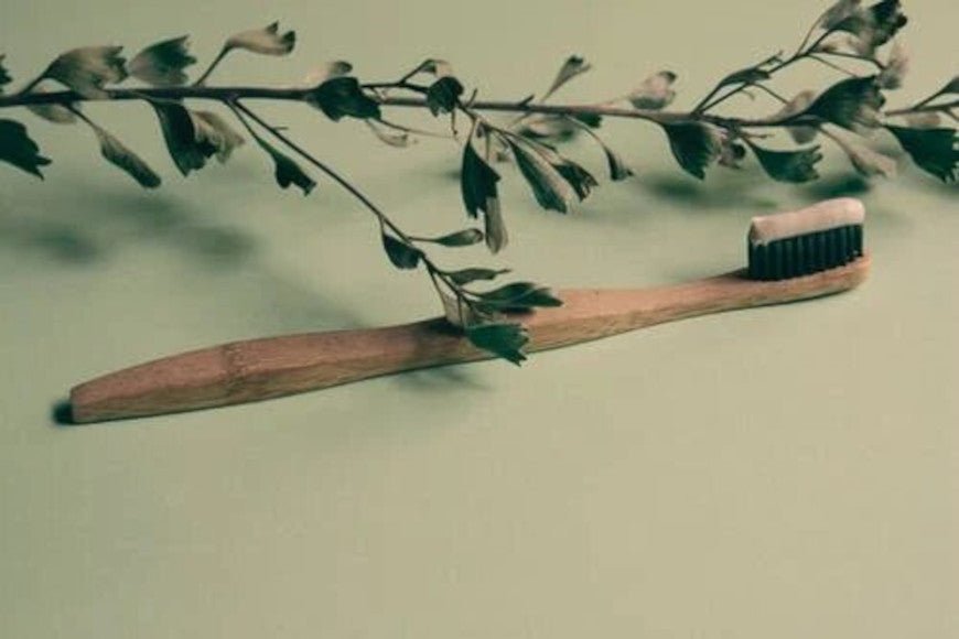 Tout savoir sur le dentifrice bio pour les enfants ? - Y-Brush