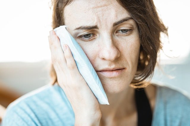 Comprendre la durée d'une opération des dents de sagesse : étape par étape - Y-Brush