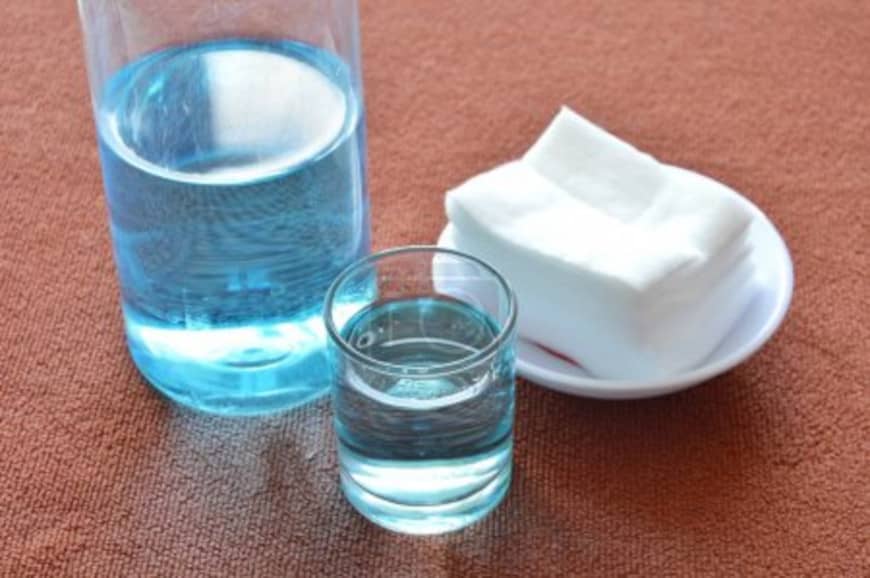 Blanchiment des dents avec de l'eau oxygénée : Une bonne idée ? - Y-Brush