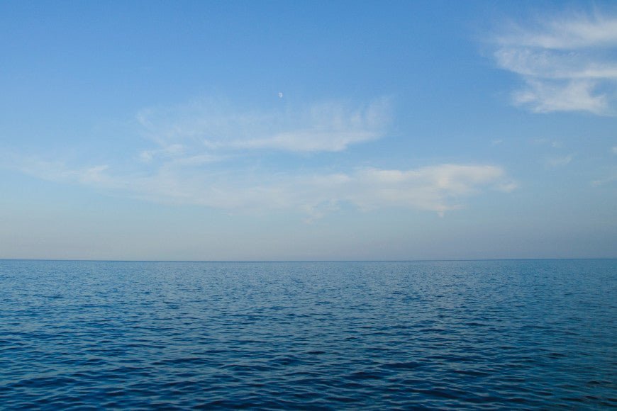 Tout savoir sur le bain de bouche à l'eau salée - Y-Brush