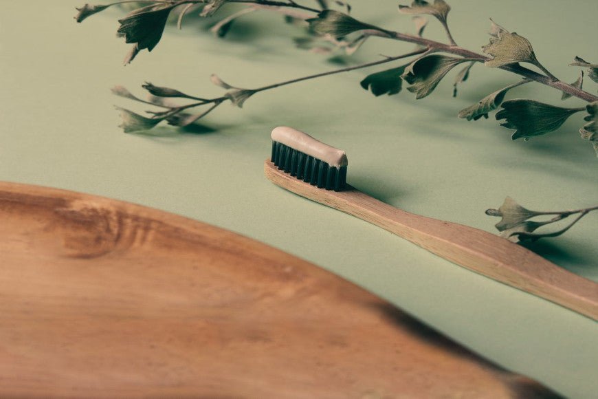 Pourquoi opter pour un dentifrice écolo ? - Y-Brush