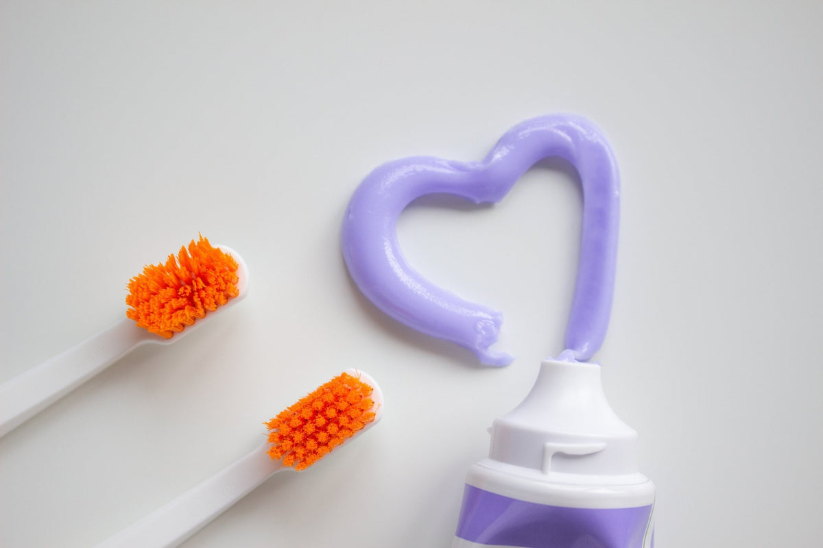Dentifrice fluoré : Mode d'emploi - Y-Brush