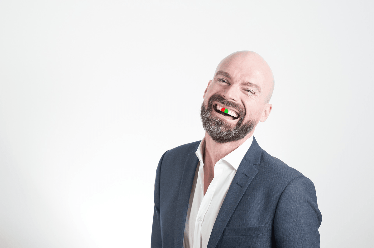 Pourquoi nos dents deviennent-elles jaunes ? et pas rouges ou vertes ? - Y-Brush