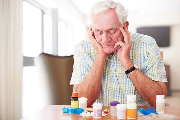 Les Effets Des Médicaments Sur La Santé Dentaire Des Seniors - Y-Brush