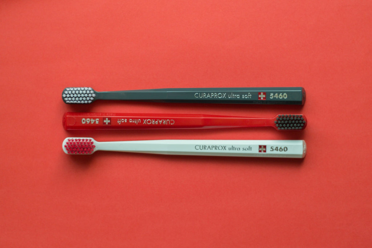 Brosse à dents sonique vs brosse à dents électrique : quelle est la meilleure option ? - Y-Brush