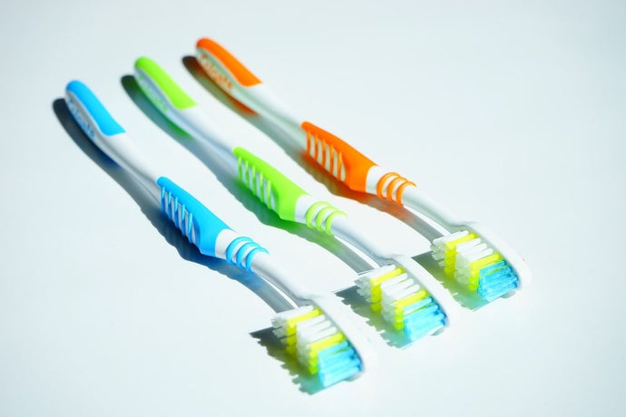 Brosse à dents souple, médium ou dure : laquelle choisir ?