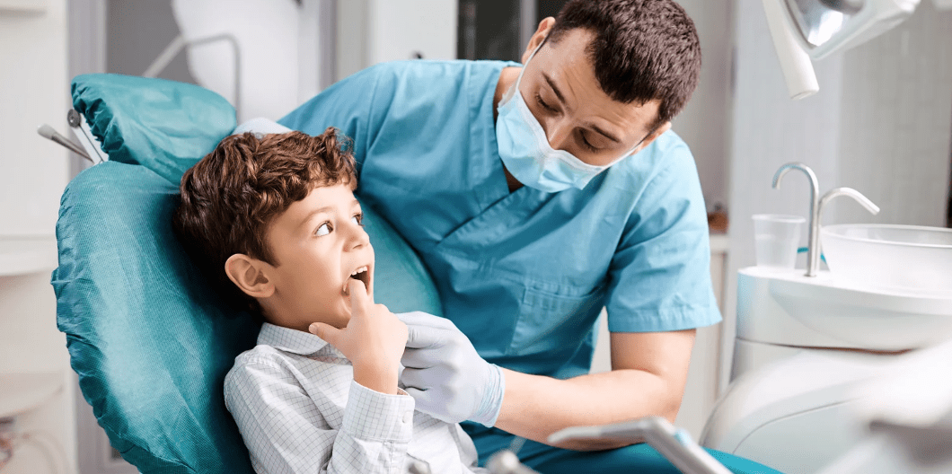 Brosse à dents électrique pour enfant : comment détartrer efficacement les dents - Y-Brush