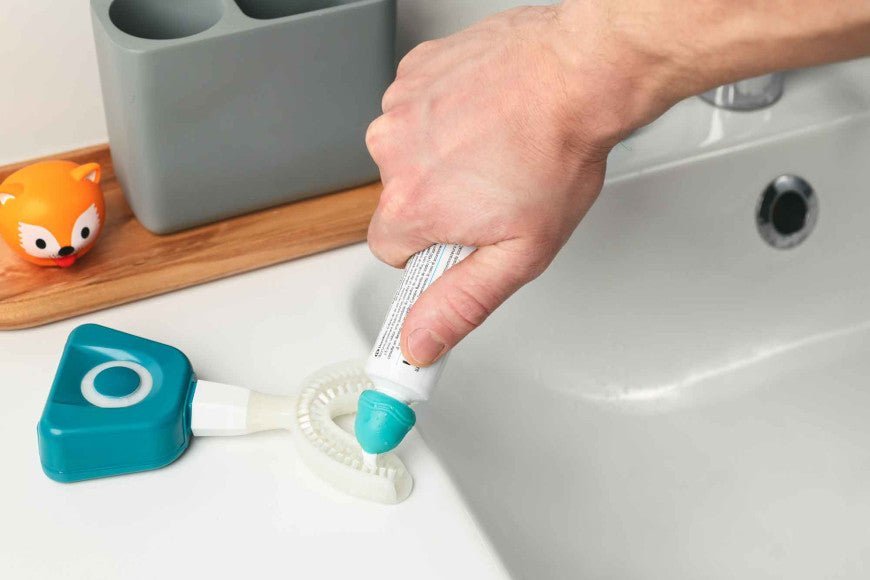 La brosse à dents électrique : quels dangers et comment s'en servir ? - Y-Brush