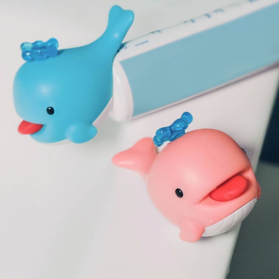 Applicateur de dentifrice baleine rose - Lot de 2 - Y-Brush