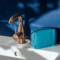 Trousse de toilette - Y-Brush