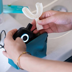 Trousse de toilette - Y-Brush